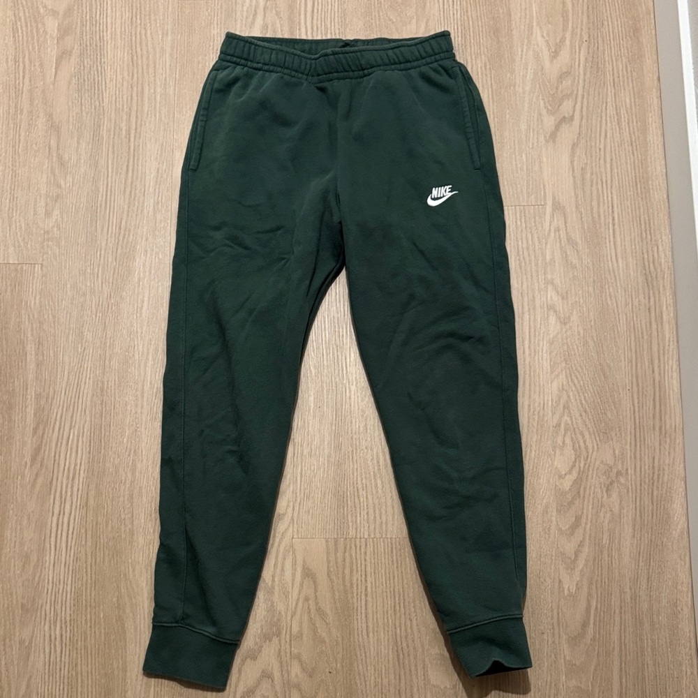 Green nike sweats
